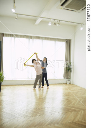 Yoga, Stretching, Mom, Daughter Yoga, Stretching, Mom, Daughter 35677510