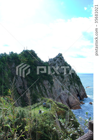 Sennuki Matsushima (Sanin Coast Geopark) Sennuki Matsushima (Sanin Coast Geopark) 35681021