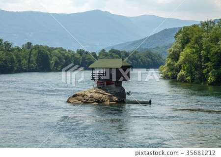 Lonely house on Drina river in Serbia Lonely house on Drina river in Serbia 35681212