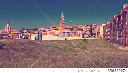 Day view of old part of Tarazona Day view of old part of Tarazona 35686967