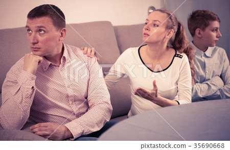 Family members arguing Family members arguing 35690668