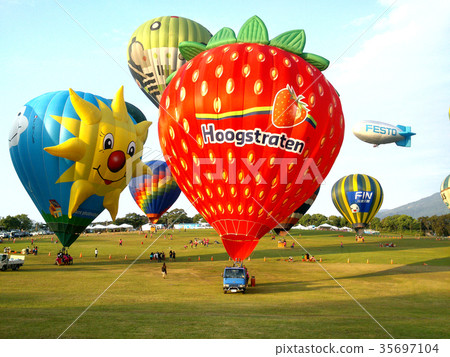 Taitung Hot Air Balloon Carnival Taitung Hot Air Balloon Carnival 35697104