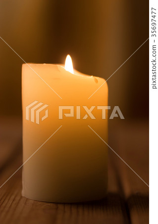 single big candle 35697477