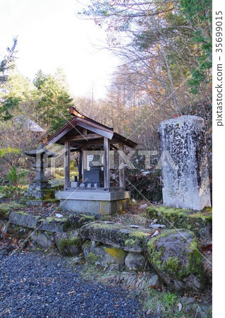 Shinshu's cultural assets, famous craftsman, stone statue of Yuji Moriya 35699015