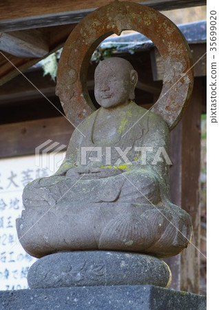 Shinshu's cultural assets, famous craftsman, stone statue of Yuji Moriya Shinshu's cultural assets, famous craftsman, stone statue of Yuji Moriya 35699020
