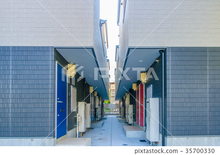 Exterior from the new apartment street 35700330