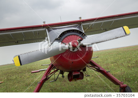plane on the white background 35703104