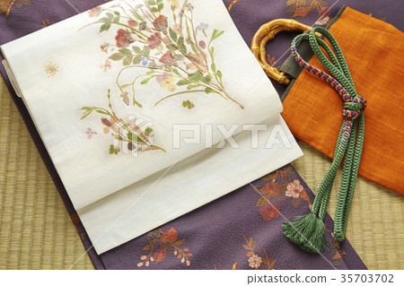 Kimono 35703702