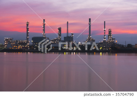 Oil Industry - refinery factory Oil Industry - refinery factory 35704790