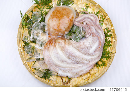 Raw octopus ingredients 35706443