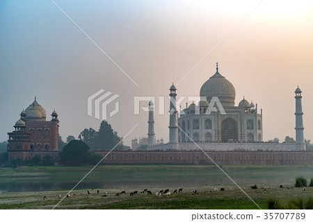 Taj Mahal scenic sunset view in Agra, India. 35707789