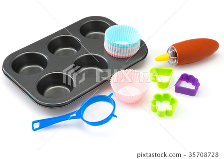 Set of Bakery and kitchen tools cupcake on white Set of Bakery and kitchen tools cupcake on white 35708728