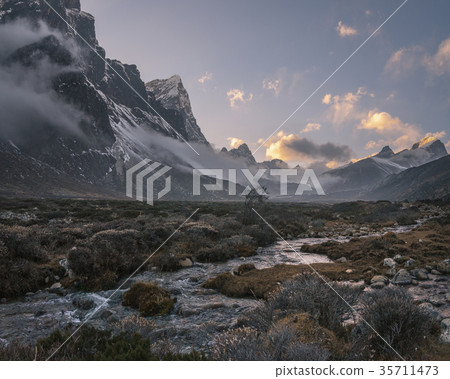 Pheriche valley with Taboche and cholatse peaks 35711473