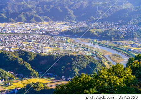 Izu Kunihiro城堡的塔塔平原和卡諾河的流動 Izu Kunihiro城堡的塔塔平原和卡諾河的流動 35715559