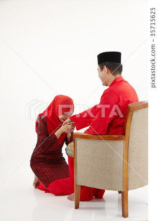 salam or greeting 35715625