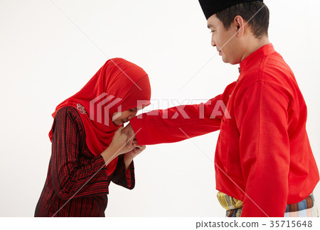 salam or greeting 35715648