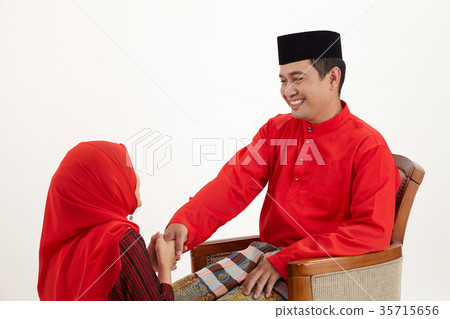 salam or greeting 35715656