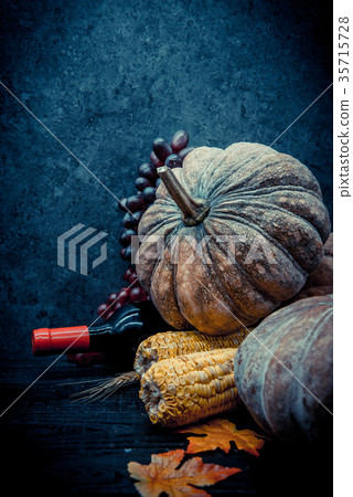 Thanksgiving background, fruit and vegetable 35715728