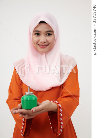mlay girl with tudung 35715746