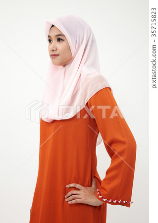 side view malay girl with tudung 35715823
