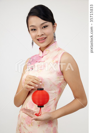 chinese woman in cheongsam chinese woman in cheongsam 35715833