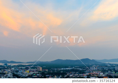 This is a panoramic view on the mountain viewpoint 35716124