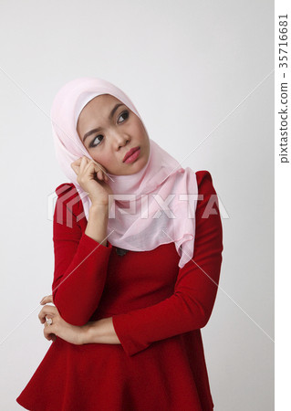 woman query 35716681