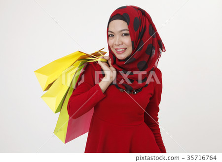 malay woman with shopping bag 35716764