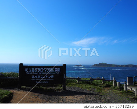 Cape of Scotton Cape of Scotton 35718289