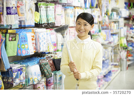 100日元店 100日元店 35720270
