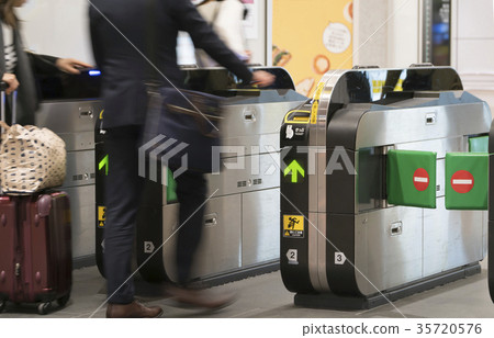 Automatic ticket inspection 35720576