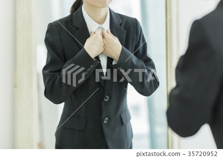Business woman 35720952