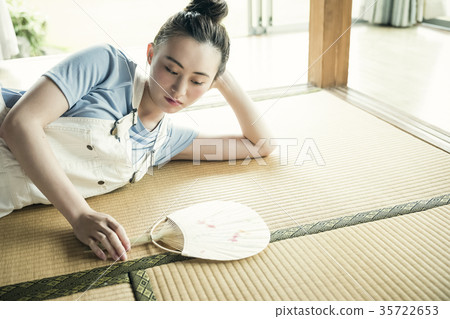 Woman relaxing at home 35722653