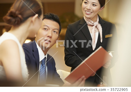 Women who work at a hotel Restaurant 35722905