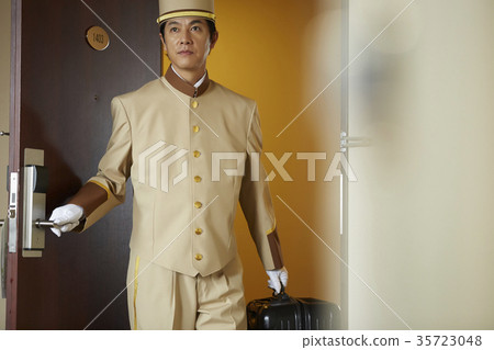 在酒店工作的人 在酒店工作的人 35723048