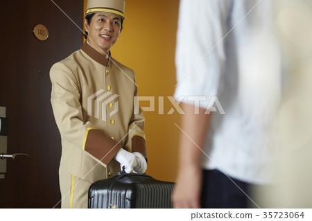 Men working at a hotel 35723064