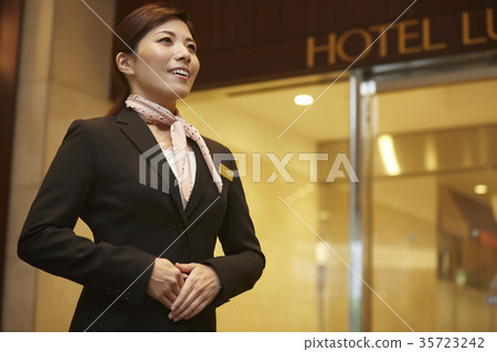 Women who work at a hotel Women who work at a hotel 35723242
