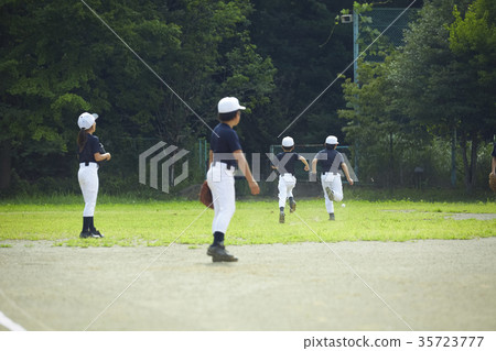 Shonen baseball contact match defensive 35723777