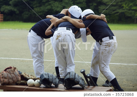 Shonen棒球比賽形成一個圓圈的成員 35723868