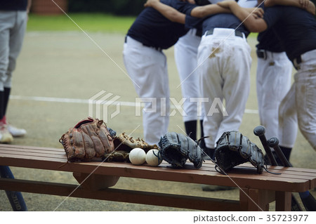 Shonen baseball game Members who form a circle 35723977