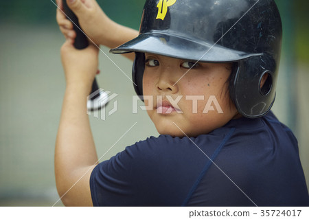 男孩棒球擊球手畫象 男孩棒球擊球手畫象 35724017