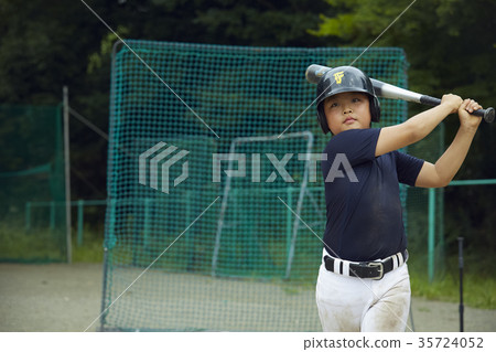 Boy baseball batters portrait Boy baseball batters portrait 35724052