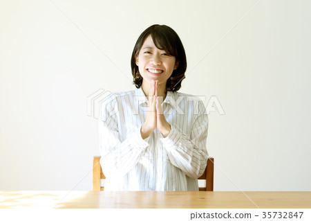 Rejoicing woman 35732847