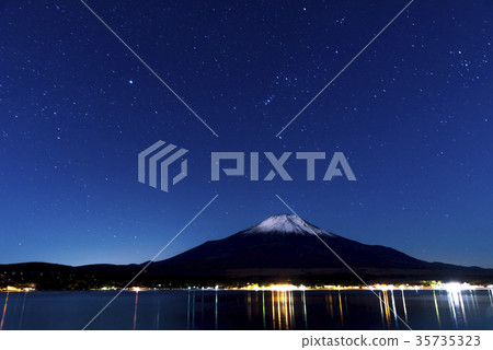 Mount Fuji and the Starry Sky Mount Fuji and the Starry Sky 35735323