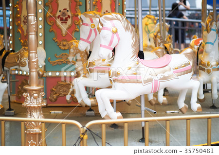 Carousel 35750481