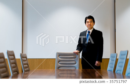 Businessman Businessman 35751797