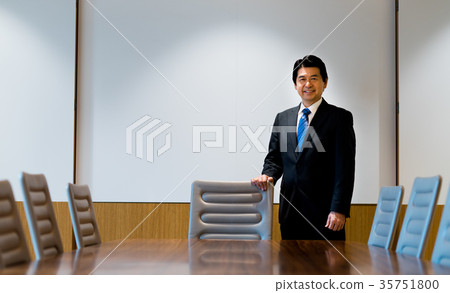 Businessman         35751800