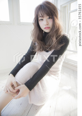 鬆散的中等頭髮 35761855