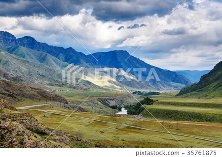 Chuya river in mountains along Chuysky Trakt Chuya river in mountains along Chuysky Trakt 35761875