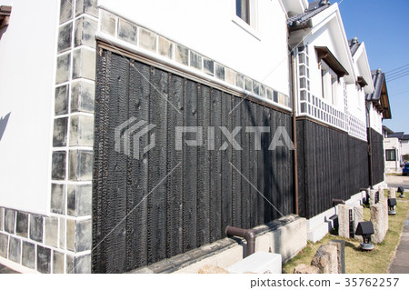 Kurashiki's storehouse wall Kurashiki's storehouse wall 35762257